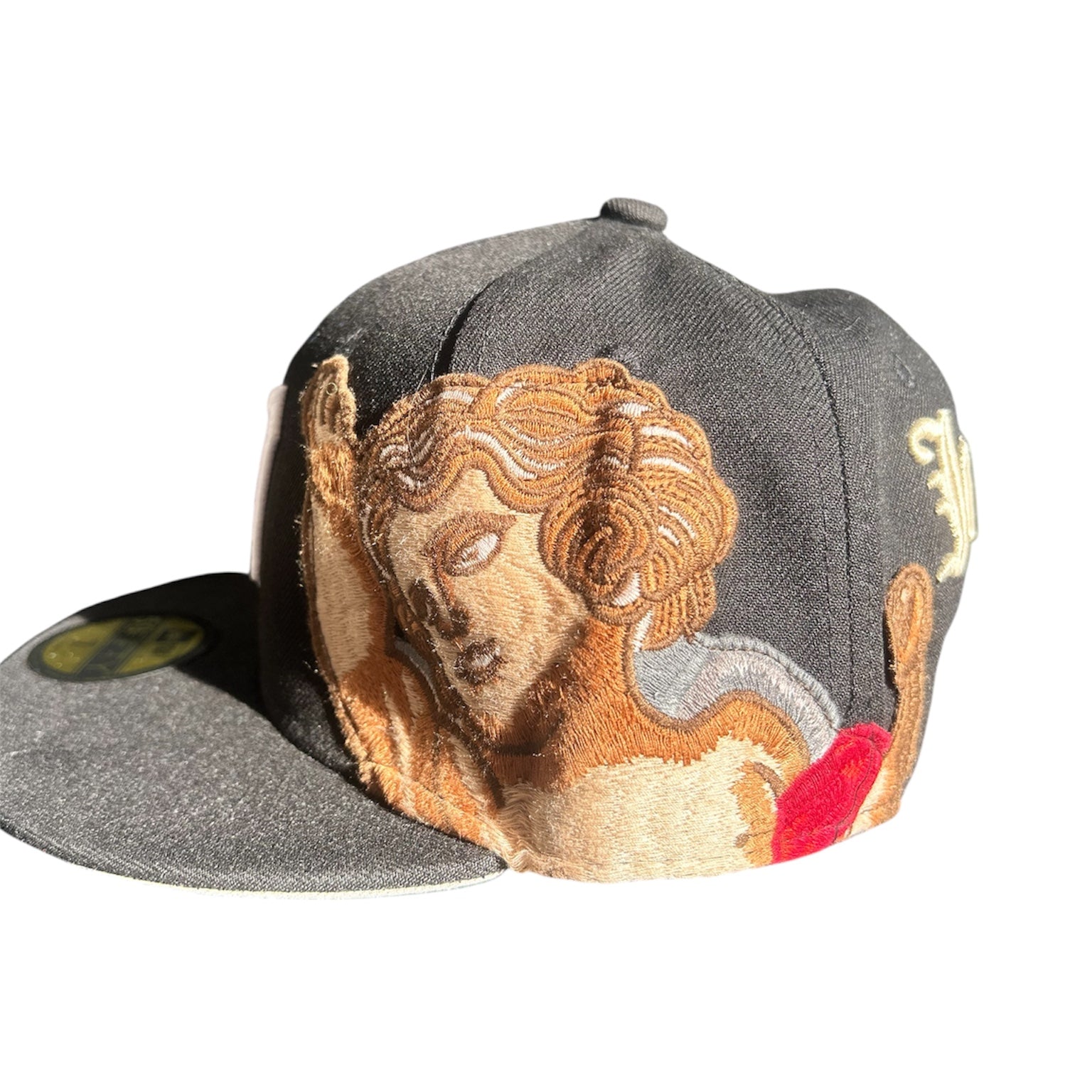 כובע מלאכים שחור