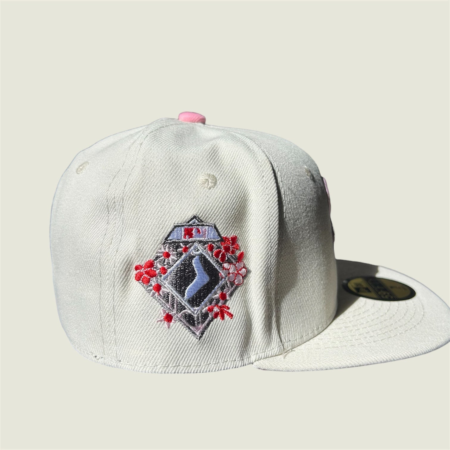 59FIFTY - לבן ורוד