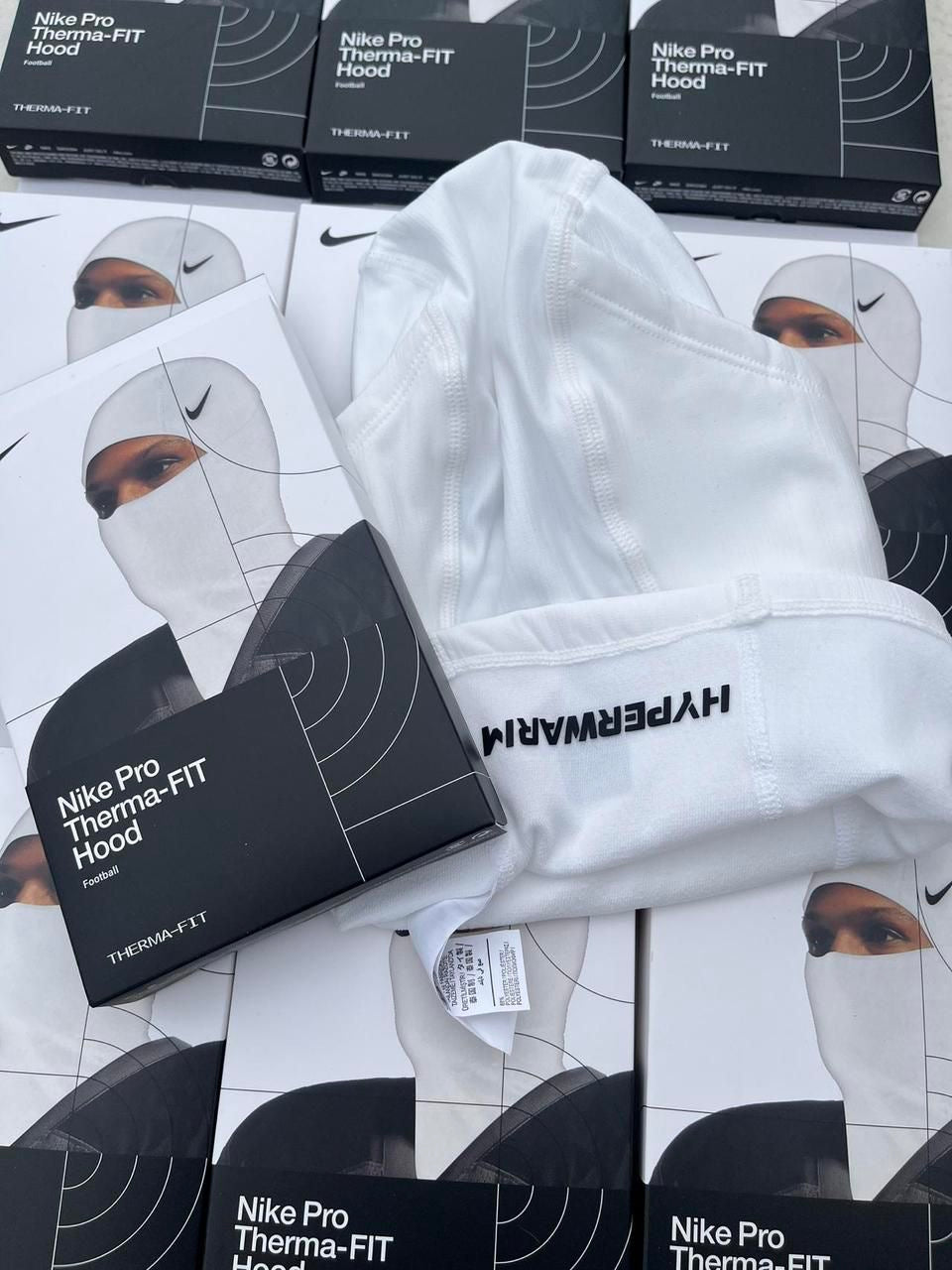 מסכת נייקי🥷-לבנה🤍