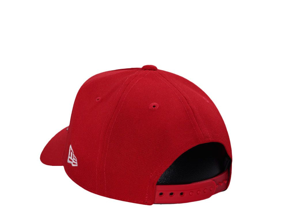 SnapBack-אדום קלאסי♥️