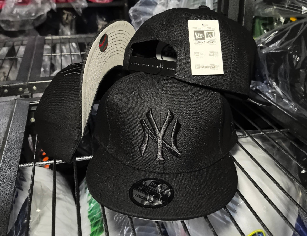 Snapback – שחור